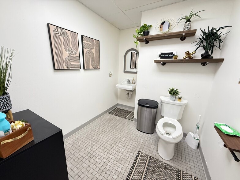 More Photos Of 4620-4692 Cottage Grove Rd, Madison Unknown For Lease