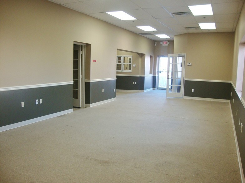 More Photos Of 801 N Salisbury Blvd, Salisbury Unknown For Lease