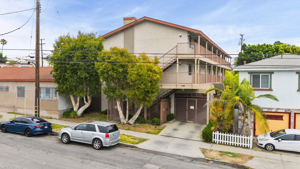 Primary Photo Of 1776 Temple Ave, Long Beach Apartments For Sale