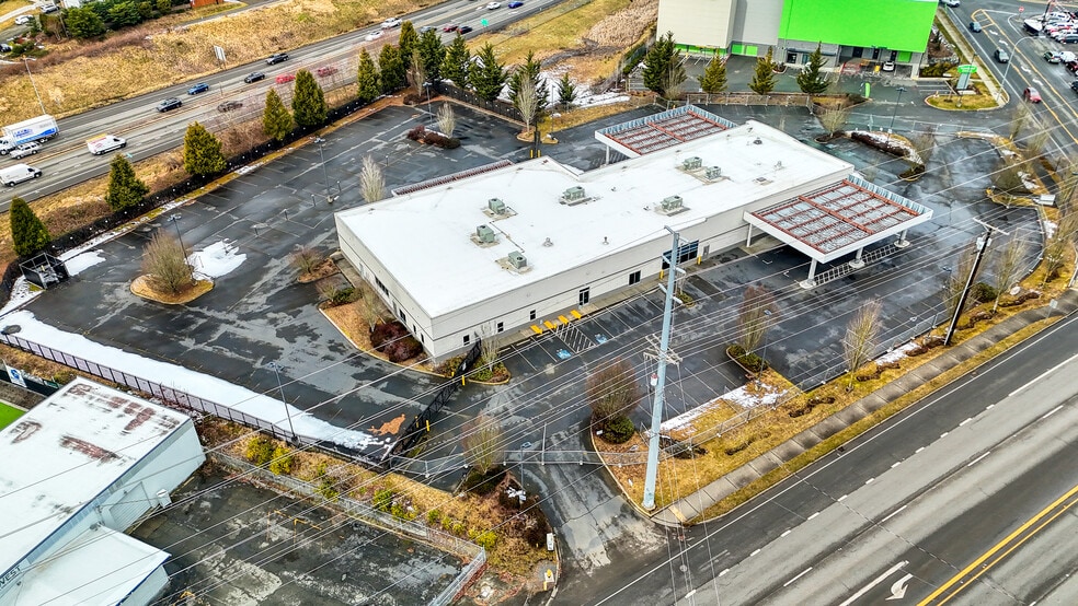 More Photos Of 13906 Highway 99, Lynnwood Office For Sale