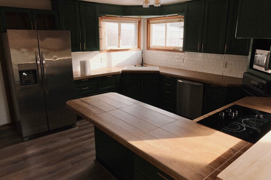 More Photos Of 1052 Centre Tpke, Orwigsburg Flex For Sale