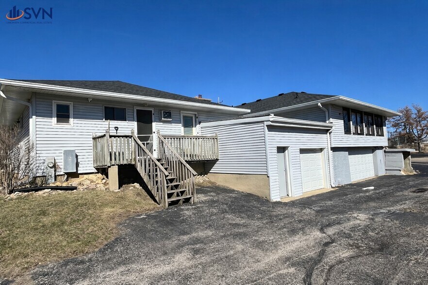 More Photos Of 500 Lark St, Geneva Freestanding For Sale