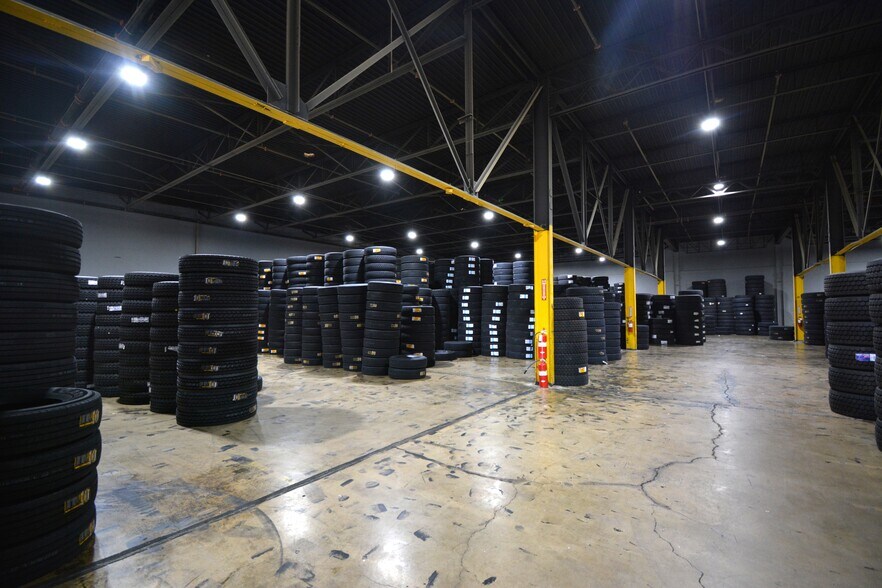 More Photos Of 8400 Sovereign Row, Dallas Distribution For Sale