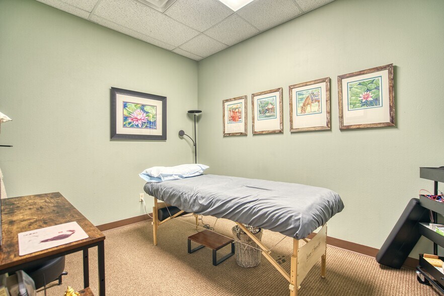 More Photos Of 1148 W Dillon Rd, Louisville Freestanding For Lease