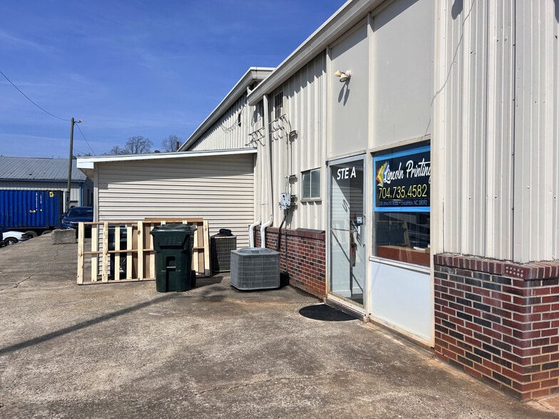 More Photos Of 208 Lithia Inn Rd, Lincolnton Self Storage For Sale