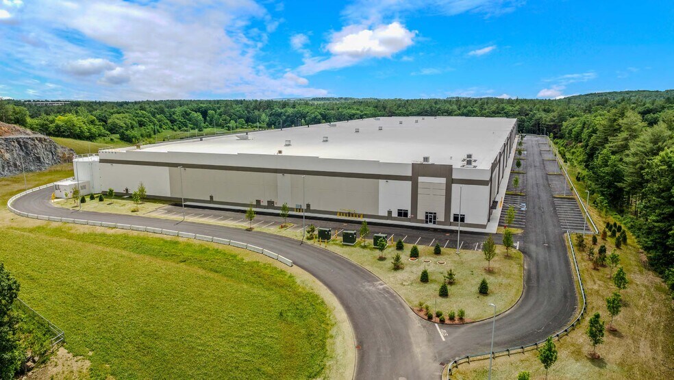 More Photos Of 50 Robert Milligan Pky, Merrimack Warehouse For Lease