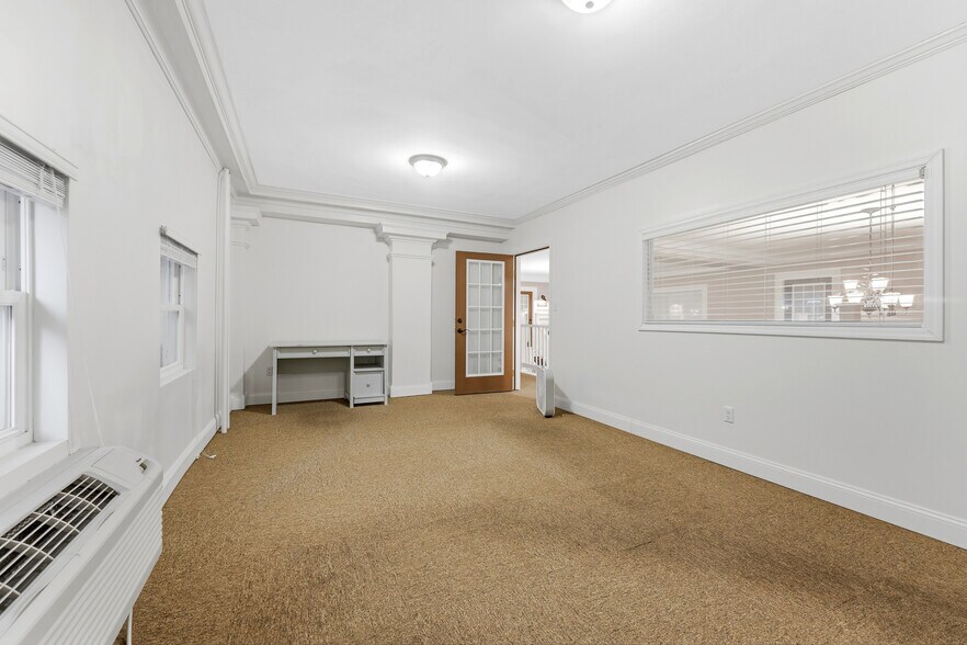 More Photos Of 160 Fayette St, Morgantown Apartments For Sale