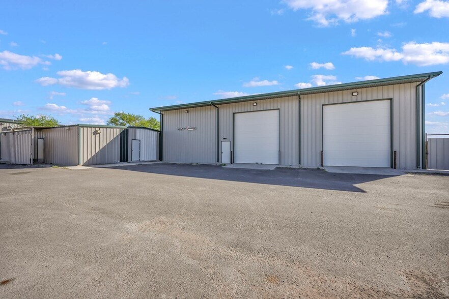 More Photos Of 2458 N FM 1936, Odessa Warehouse For Lease