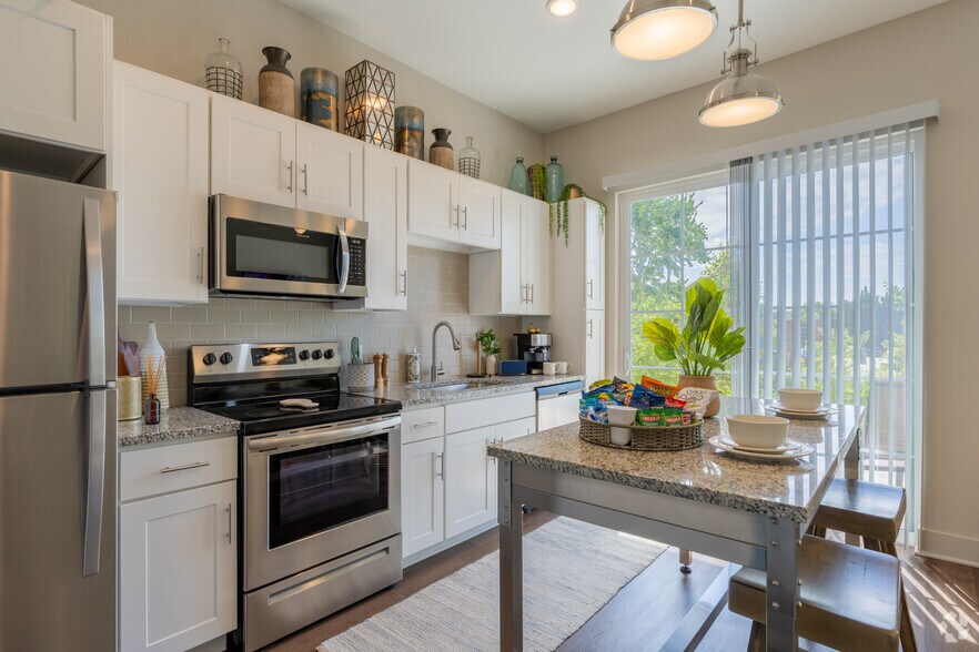 More Photos Of 10945 Nuckols Rd, Glen Allen Apartments For Sale