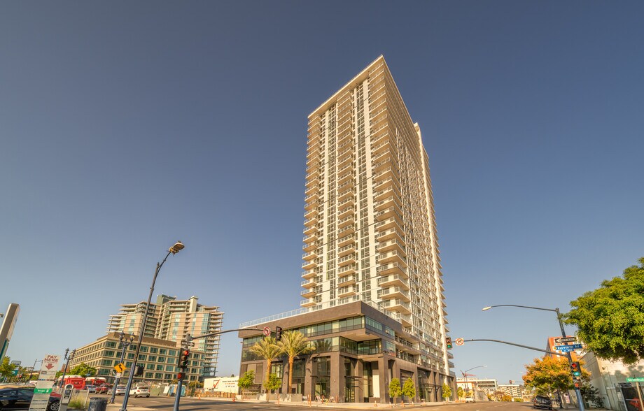 Primary Photo Of 1150 E St, San Diego Apartments For Lease