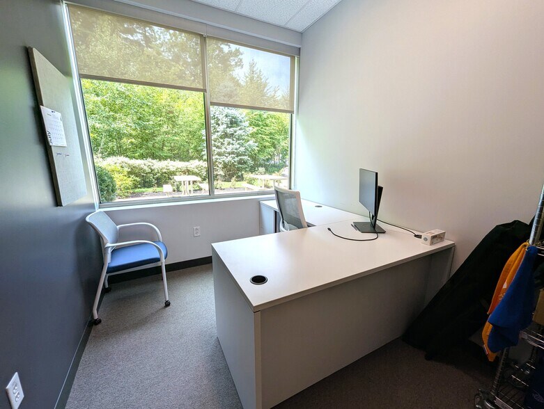 More Photos Of 4 Lan Dr, Westford Office For Lease