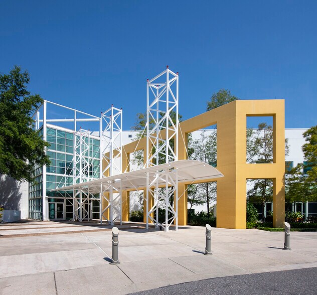 More Photos Of 5701 E Hillsborough Ave, Tampa Office For Lease