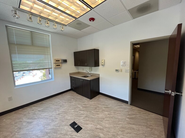 More Photos Of 9104 Falls Of Neuse Rd, Raleigh Medical For Sale