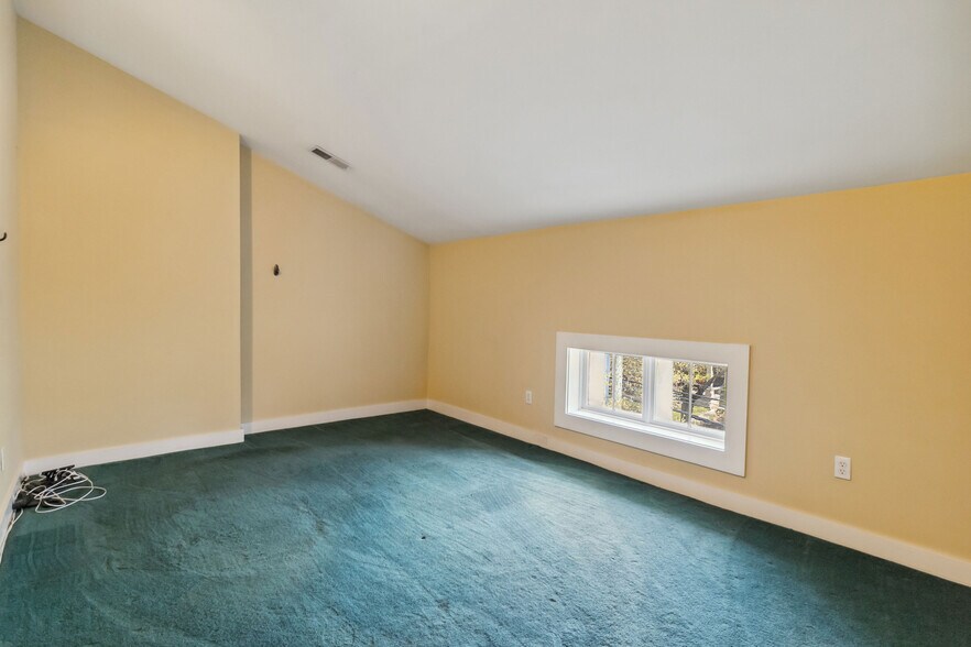 More Photos Of 239 N Broadway, Lexington Office Residential For Sale