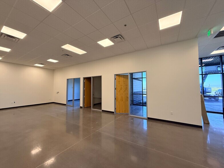 More Photos Of 8817 E Pecos Rd, Mesa Warehouse For Lease