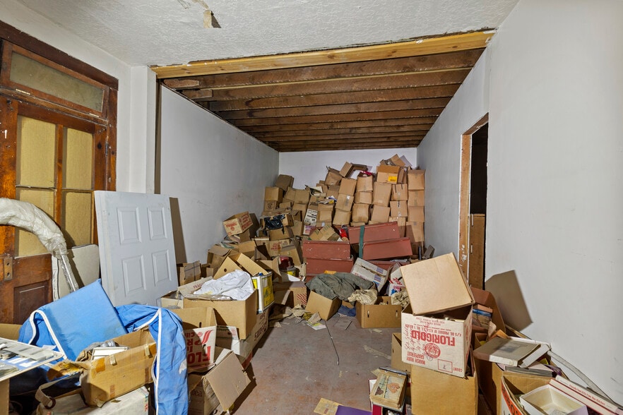 More Photos Of 2208-2212 S Washington blvd, Ogden Storefront Retail Office For Sale