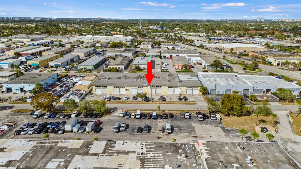 More Photos Of 1209 Gateway Rdg, Lake Park Warehouse For Sale