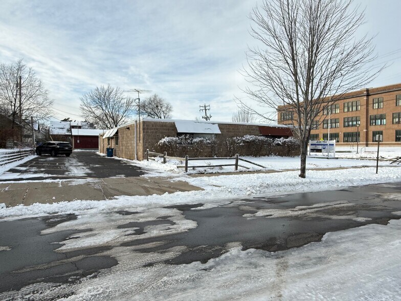 More Photos Of 1204 7th St S, Saint Cloud Office For Sale