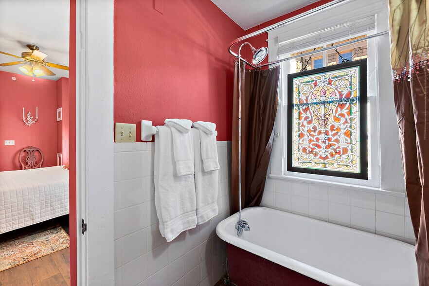 More Photos Of 444 S Beach St, Daytona Beach Hospitality For Sale