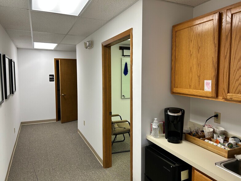 More Photos Of 1432-1436 Mishawaka Ave, South Bend Office For Sale