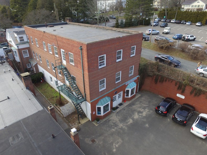 More Photos Of 72 Park St, New Canaan Office For Lease