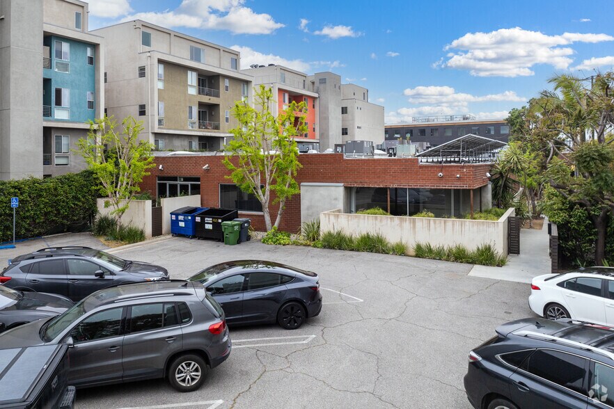 More Photos Of 4201 Redwood Ave, Los Angeles Loft Creative Space For Lease