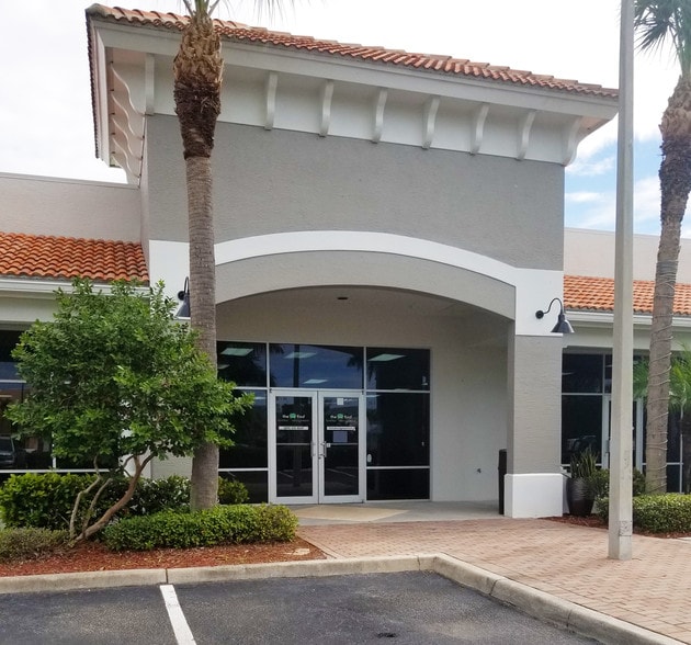 More Photos Of 28811 S Tamiami Trl, Bonita Springs General Retail For Lease