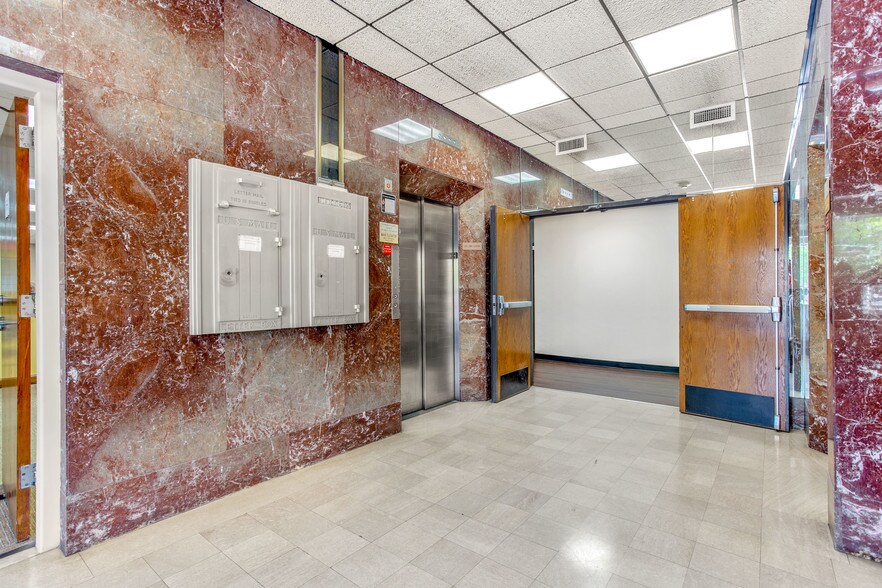 More Photos Of 1111 N Lee Ave, Oklahoma City Medical For Lease