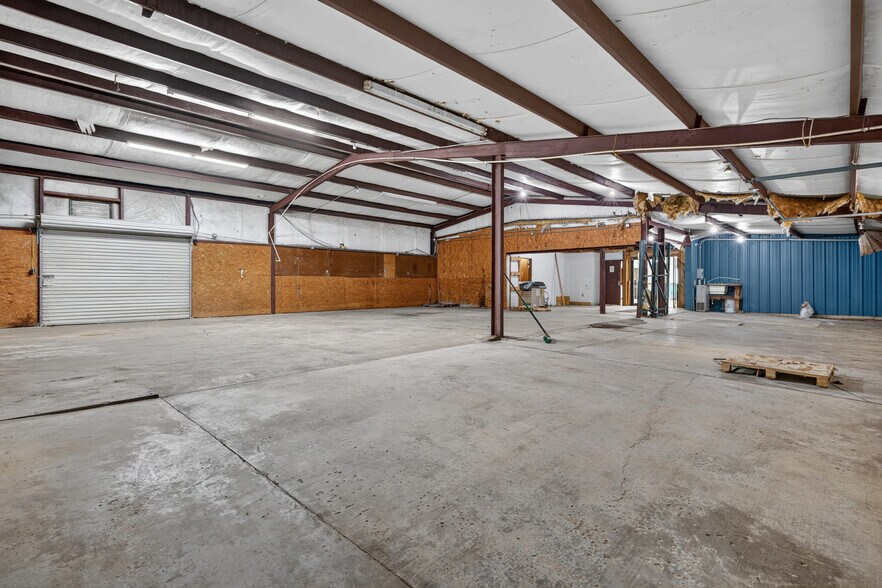 More Photos Of 479247 US Highway 64, Roland Flex For Sale