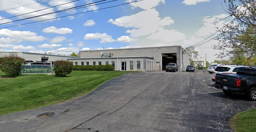 Primary Photo Of 201 Poplar Pl, North Aurora Distribution For Lease