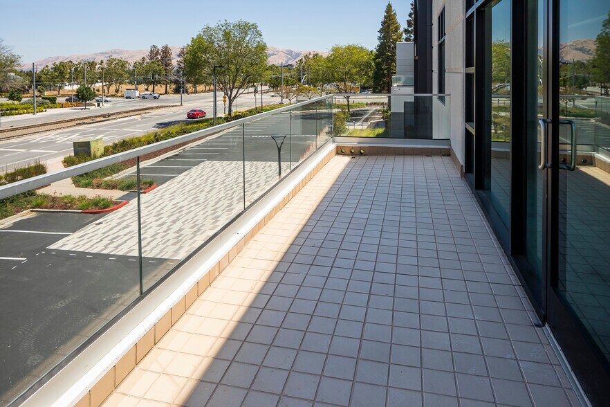 More Photos Of 10 W Tasman Dr, San Jose Unknown For Lease