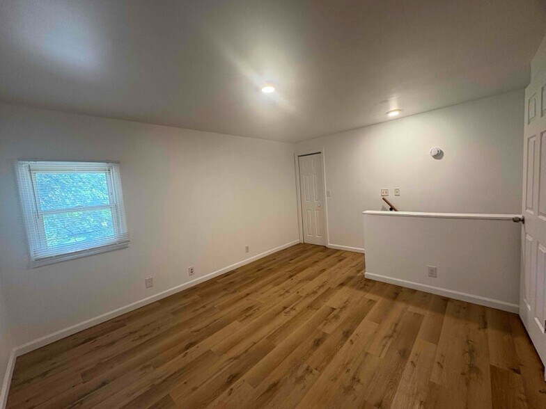 More Photos Of 613-615 N Fulton Ave, Evansville Apartments For Sale