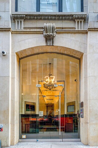 More Photos Of 37 E 28th St, New York Office For Lease