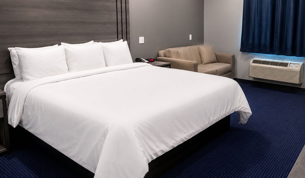 More Photos Of 18031 McKay Dr, Humble Hotel For Sale