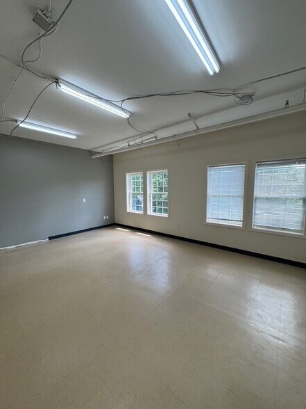 More Photos Of 2 Coolidge St, Hudson Medical For Lease