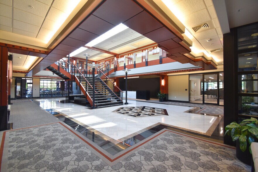 More Photos Of 6467 Main St, Williamsville Office For Sale