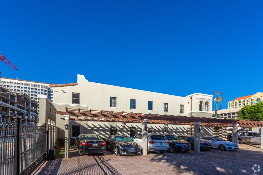 More Photos Of 133 Sevilla Ave, Coral Gables Medical For Lease