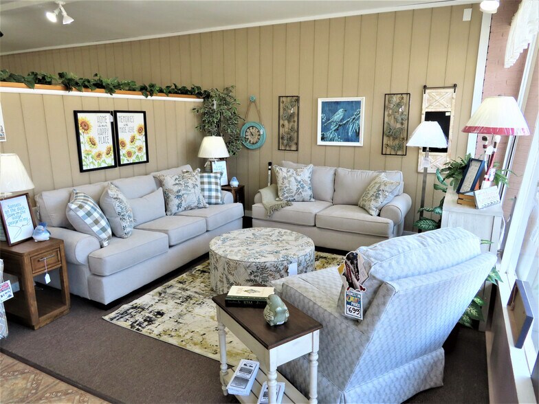 More Photos Of 231 Water, Conneaut Lake Freestanding For Sale