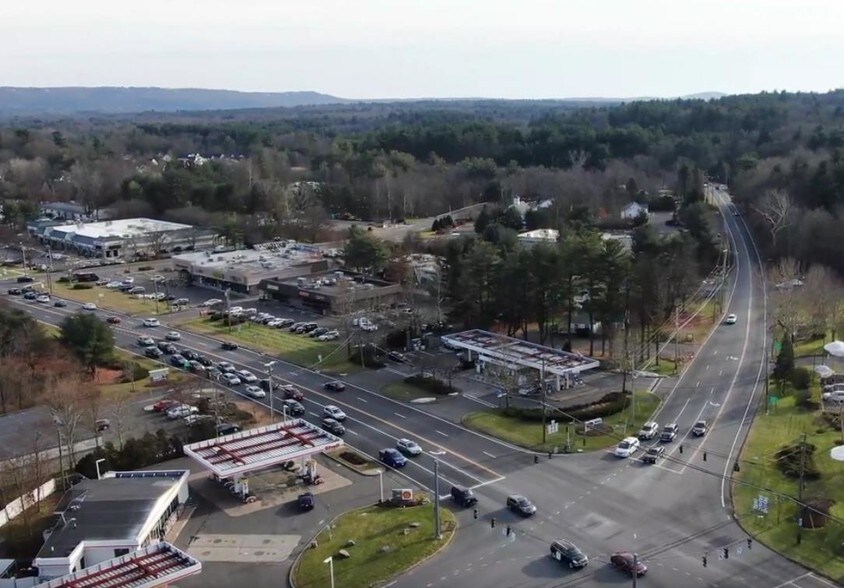 More Photos Of 411 W Main St, Avon Service Station For Sale