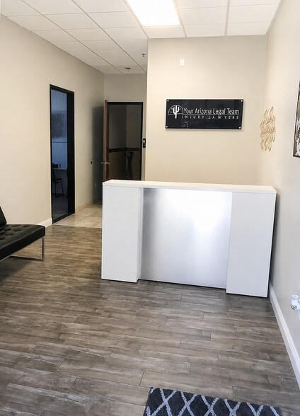 More Photos Of 8631 S Priest Dr, Tempe Office For Sale
