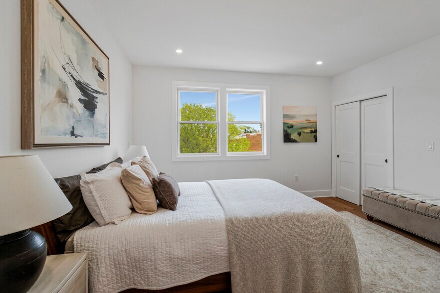 More Photos Of 1140 17th St NE, Washington Apartments For Sale