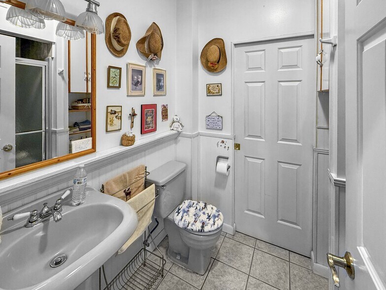 More Photos Of 205 Gwynn Rd, Lebanon Specialty For Sale