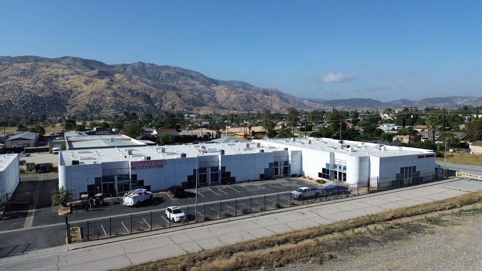 More Photos Of 900 John St, Banning Warehouse For Lease