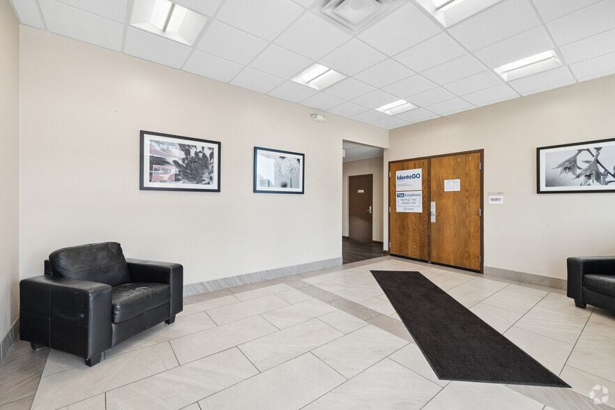 More Photos Of 875 Greentree Rd, Pittsburgh Office For Sale