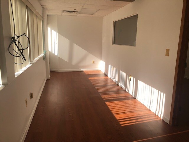 More Photos Of 239 New Rd, Parsippany Office For Lease