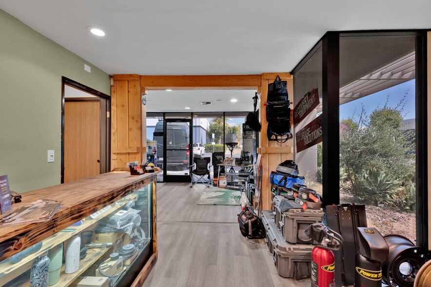 More Photos Of 23231 Vista Grande Dr, Laguna Hills Warehouse For Sale