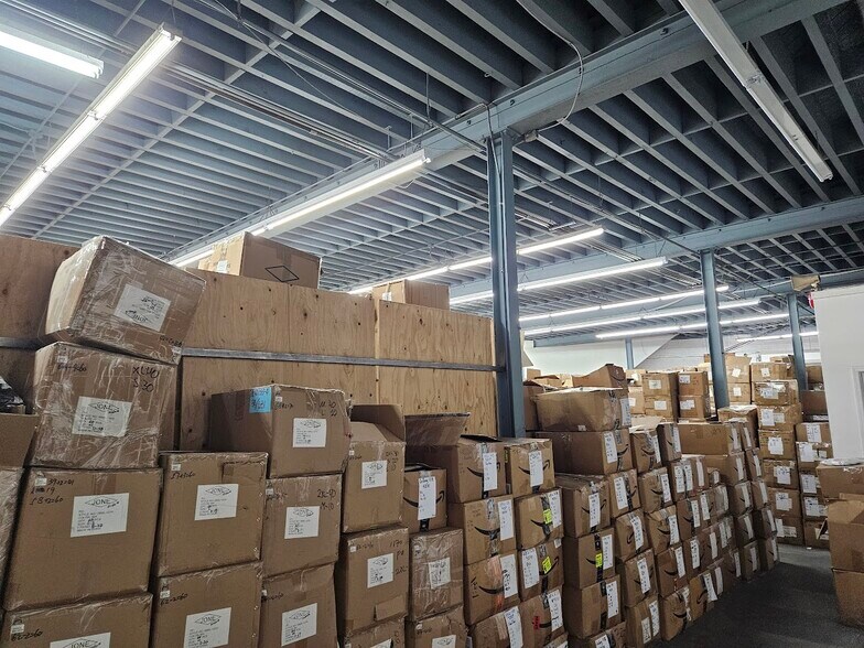 More Photos Of 2800 Hooper Ave, Los Angeles Manufacturing For Sale