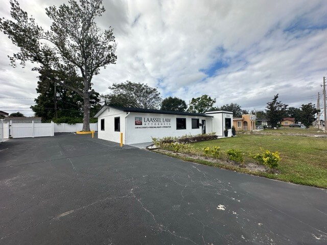 More Photos Of 1314 S Semoran Blvd, Orlando Office For Lease