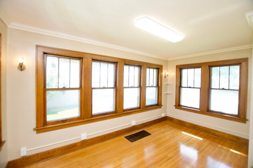More Photos Of 615 S 1st Ave, Jamestown Office Residential For Lease