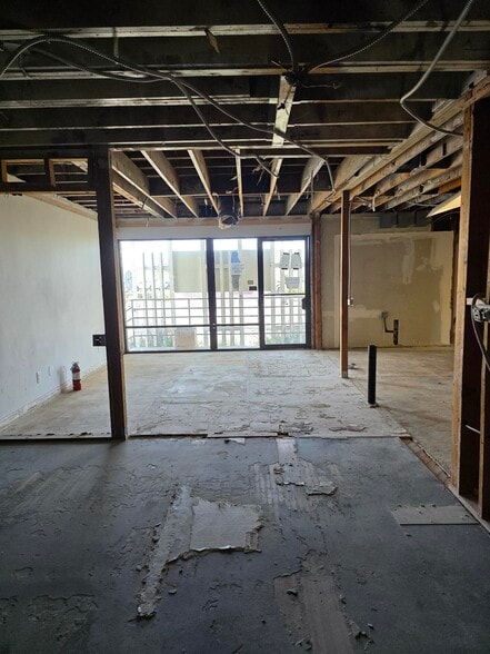More Photos Of 17523 Crenshaw Blvd, Torrance Medical For Sale
